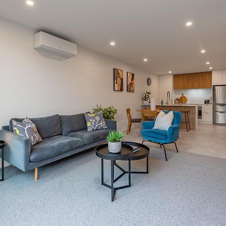 Urban Nest - Entire Townhouse And Free Parking Βίλα Κράισττσερτς Εξωτερικό φωτογραφία